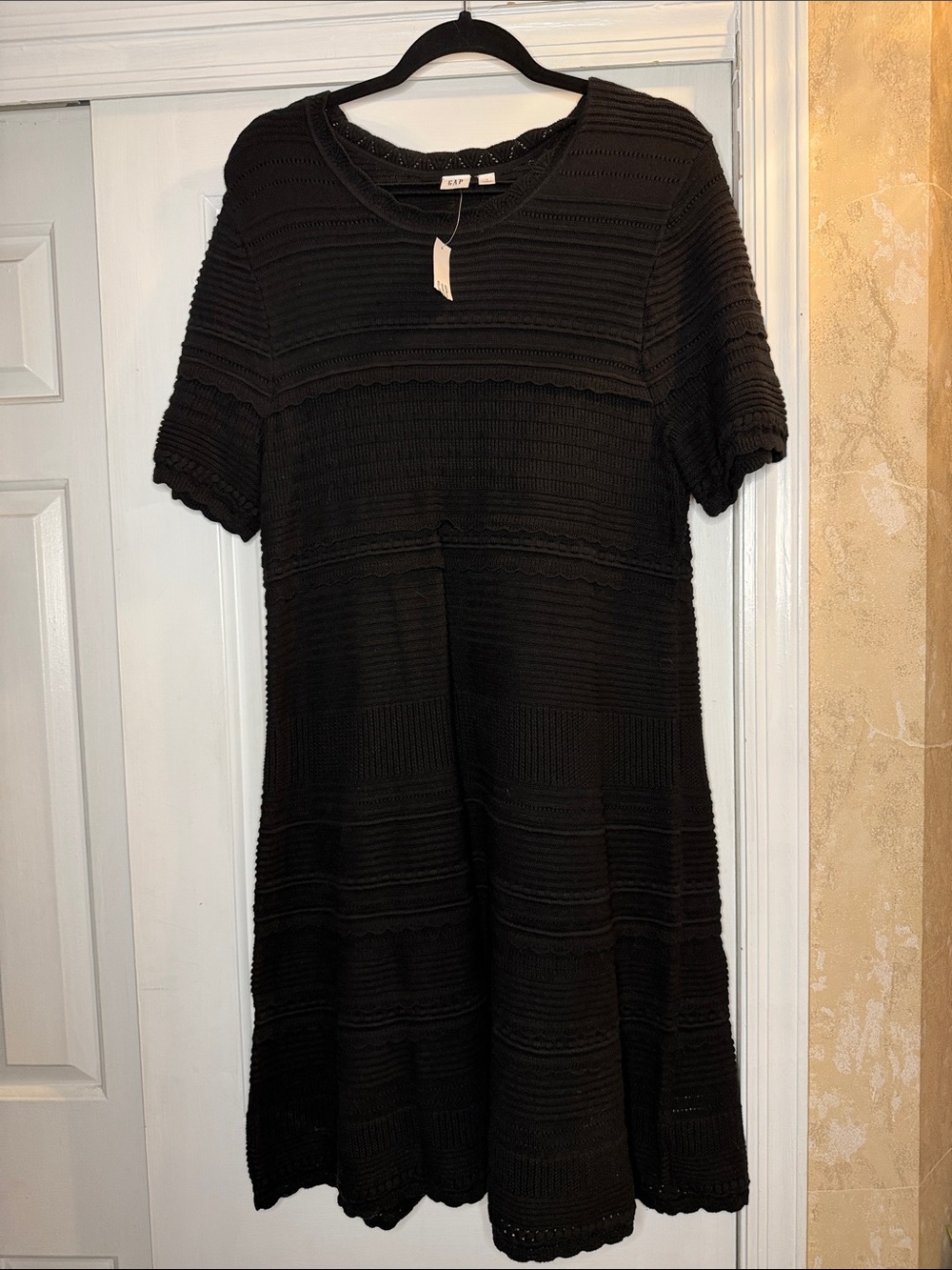 GAP Black Textured Sweater Short-Sleeve A-Line Dress